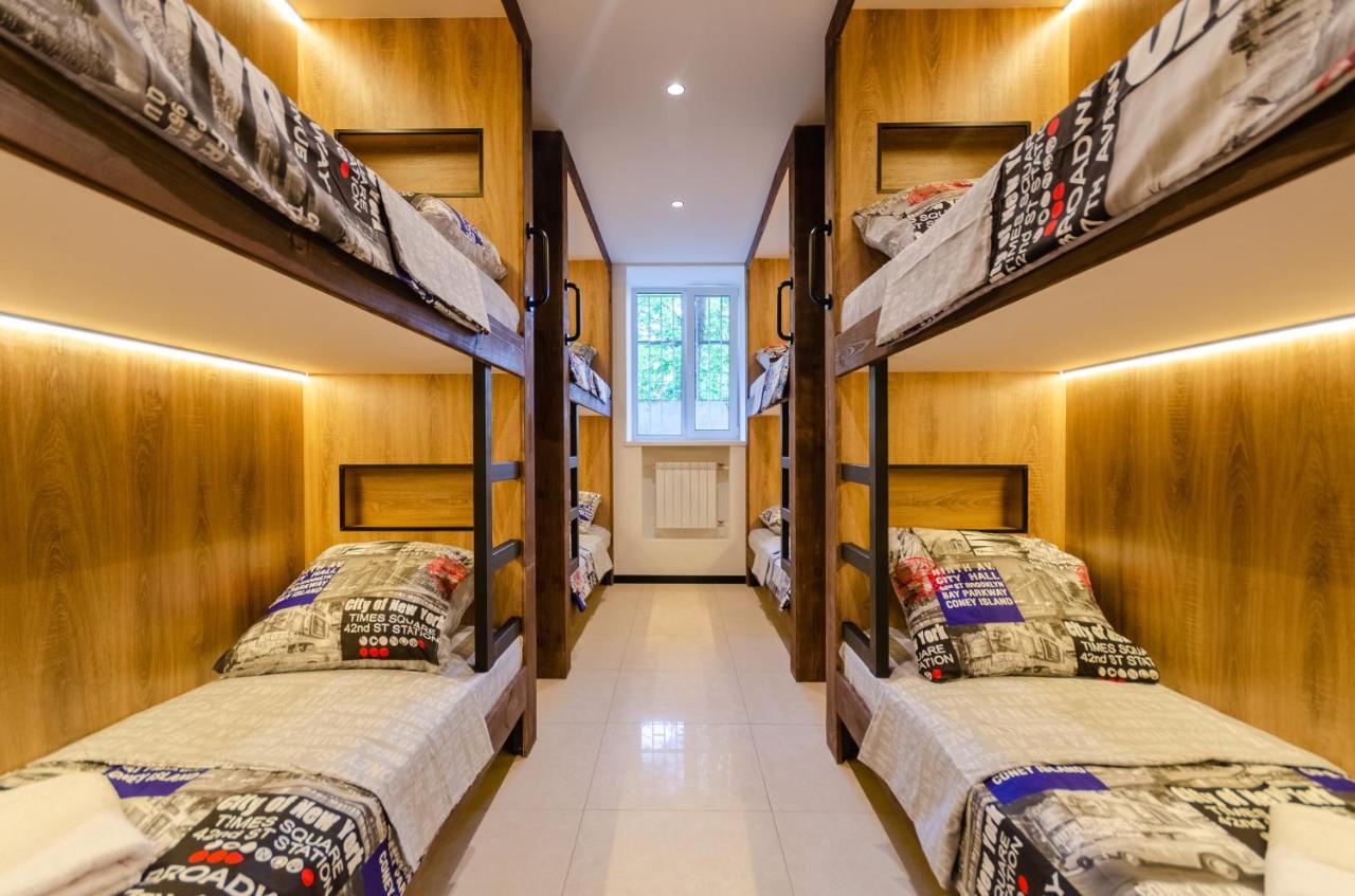 Underground Hostel Kiev Dış mekan fotoğraf